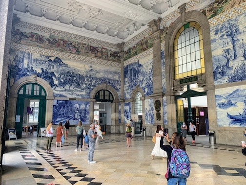 Interior of the São Bento Station